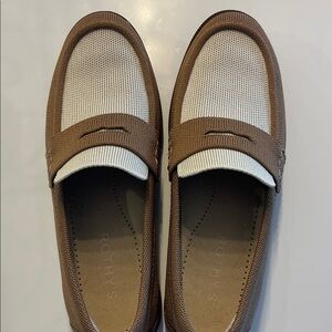 Rothy's Women’s Loafers in Brown and Cream
Two tone. 
Only worn twice